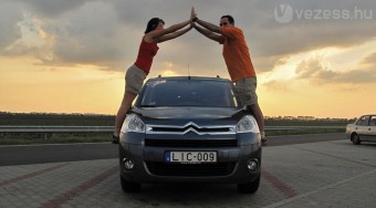 Kilenc nap egy autóban