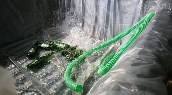 Rengeteg víz fér bele