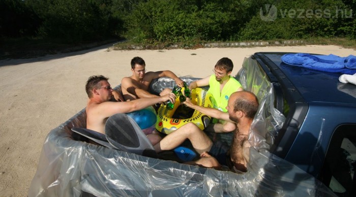 Élményfürdő: Logan Pick-Up