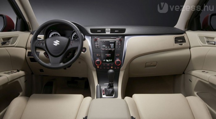 Manuális és automata váltóval is