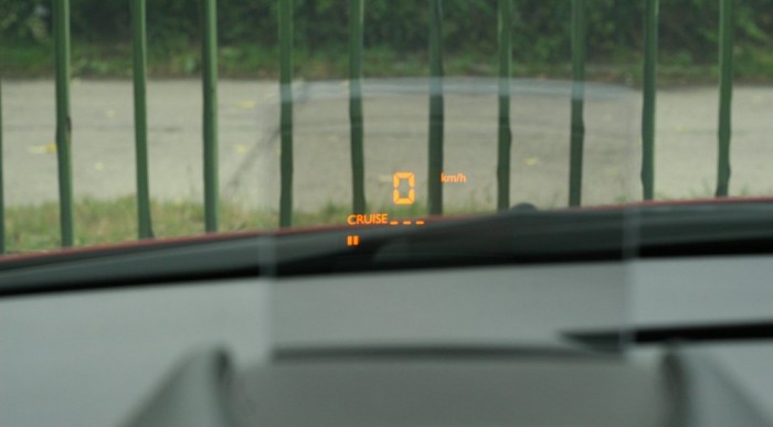 Peugeot 3008: A francia Chokitó 8 | Vezess Plexilapra vetít adatokat