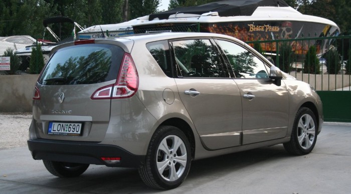 Ez a kisebb fenekű Scénic