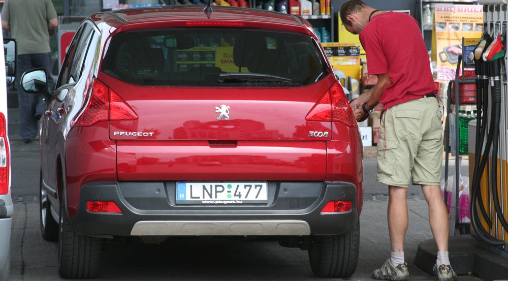 7,54 liter százon. A nap meglepetése a 3008