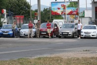 Telitank az első kattanásig, aztán mehetünk