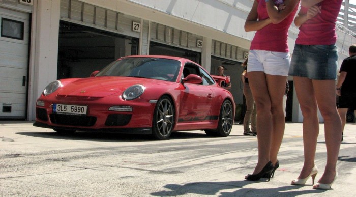 Radikálos csehek a magyar F1-pályán 6 | Vezess Egy kommersz Porsche