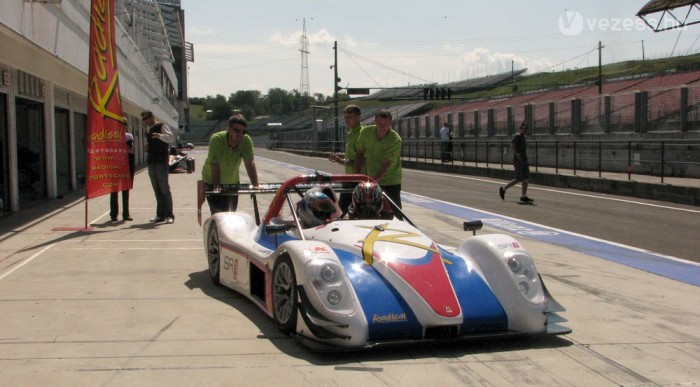 Radikálos csehek a magyar F1-pályán 7 | Vezess De aztán jöjjön a Radical!