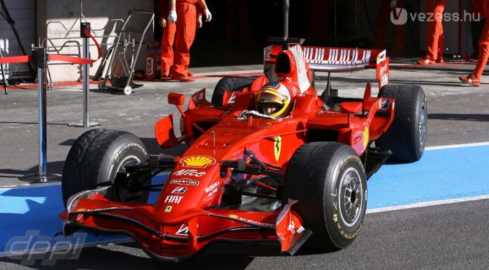 Badoer fél másodperccel lassabb lesz?