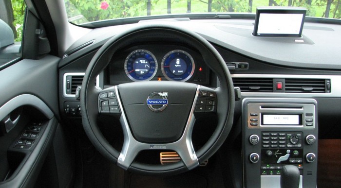 Jaj, megint jön: letisztult