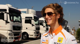 Hivatalos Piquet pótlása