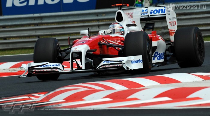 Csak 2009-re költ a Toyota