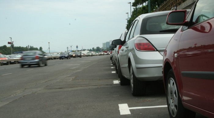 Fizetős lesz a pesti rakpart 11 | Vezess Igazi P+R volt, jó tömegközlekedéssel