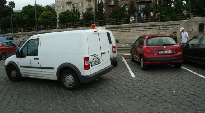 Fizetős lesz a pesti rakpart 9 | Vezess Fél óra felszerelni egy automatát