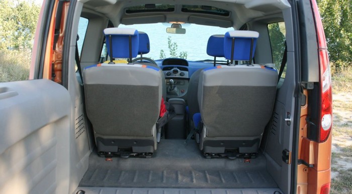 Teszt: Renault Kangoo Be Bop 1.5 dCi 12 | Vezess Innen érdemes bemászni