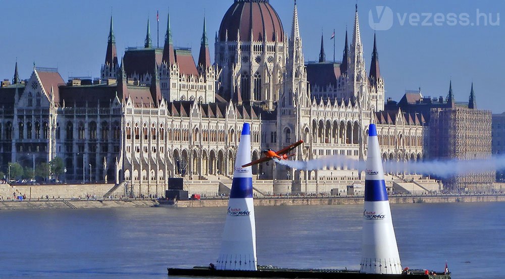 Budapesten a Red Bull Air Race