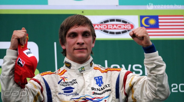 Orosz pilóta érkezik?