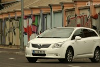 8,5 millióért is van dízel Avensis automata váltóval