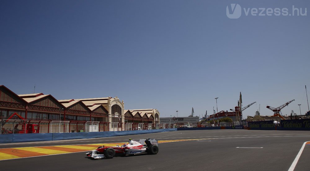 Barrichello oktatott Valenciában! 23