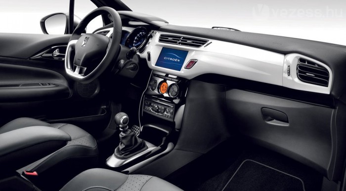 Egyéni autót kínál a Citroën 6 | Vezess A műszerfal is kedvünkre csinosítható