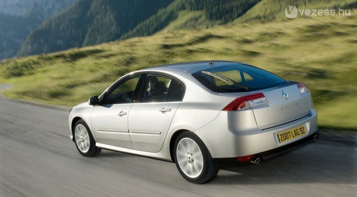 Rangsor a megbízhatatlan autókról 14 | Vezess Remekül szerepelt a Laguna. Nagyon mélyről jött fel a Renault