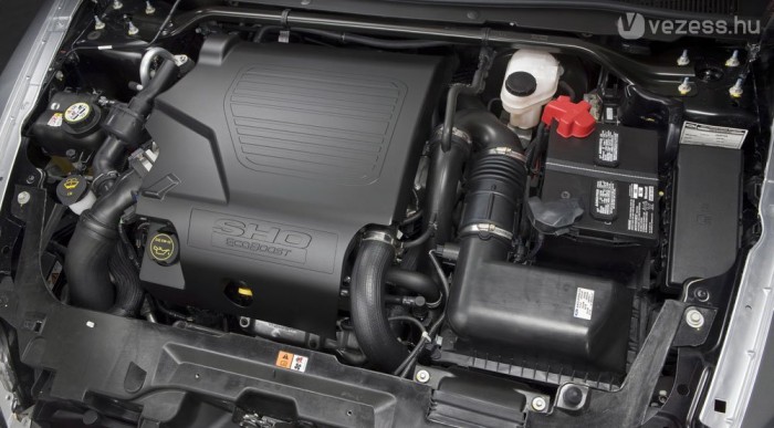 Duplaturbós hathengeres, bődületes erővel a Tuarus SHO-ban