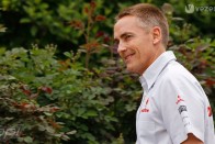 Whitmarsh csak nevet