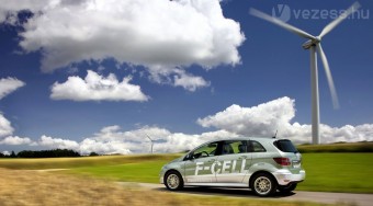 Széria hidrogénautó a Mercedestől