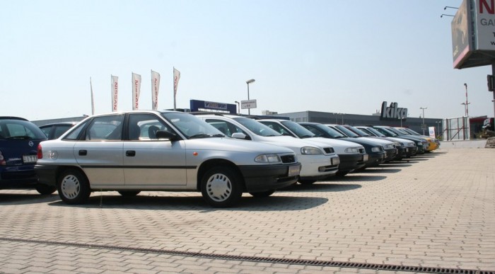 Sokat nyújt egy kombi vagy lépcsőshátú Astra F 