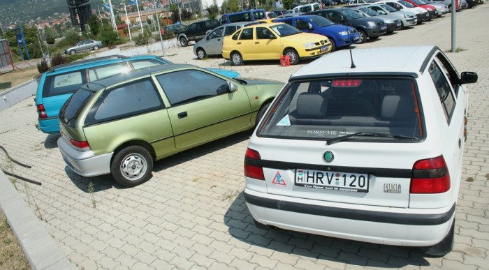 Alig van légkondis autó félmillió alatt, itt mindegyikből hiányzik