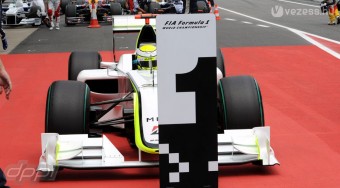 Button még győzni akar