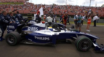 Hűséget kér a motorért a Renault