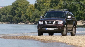 Nissan Navara: Cifra szörnyeteg