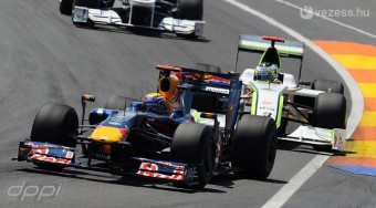 Webber vérre menő csatát vár