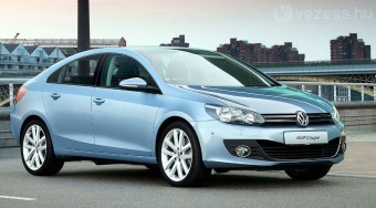 Négyajtós kupé a VW Golfból