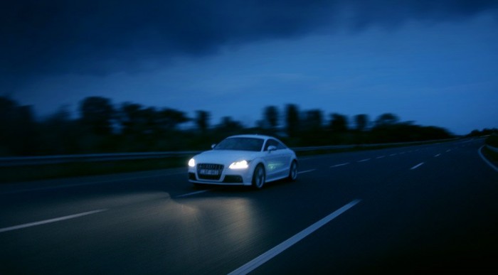 Audi TTS: Izgalmi állapot 14 | Vezess Gyors kanyarokban semlegesnek érezni