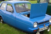 Reliant Robin