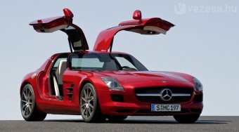 Csodás képek a szárnyas ajtós Merciről