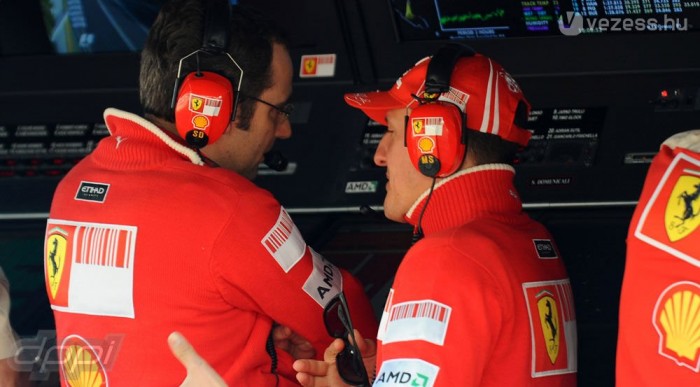 Most csak tanácsokat ad