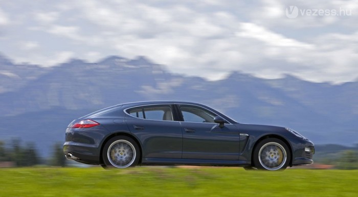 A legsportosabb luxusautó