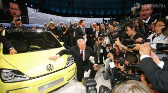 Még évekig marad a drága benzin