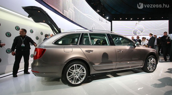 300 ezer Ft alatt lehet a felára az ötajtóshoz képest