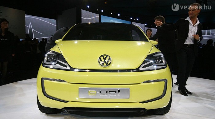 A padló alatt vannak a lítium-ion akkumulátorok