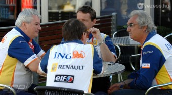 A Renault bűnös, Briatore repül!