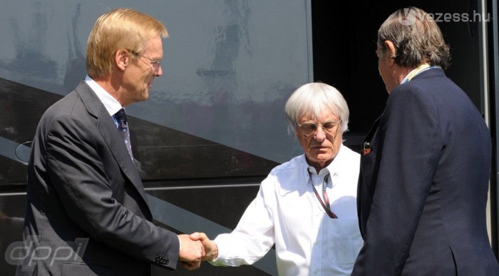 Ecclestone kiszúrt az elnökjelölttel