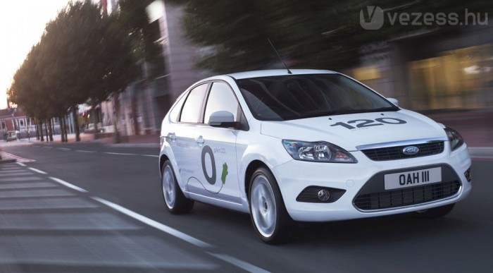 Mindjárt jön az új Ford Focus 7 | Vezess Angliában közúton tesztelik