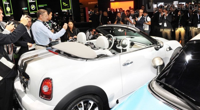 Emberek helyett csomagokat a kocsiba 6