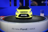 A kiállítás előtt csak a rövid C-Maxról közölt képeket a Ford