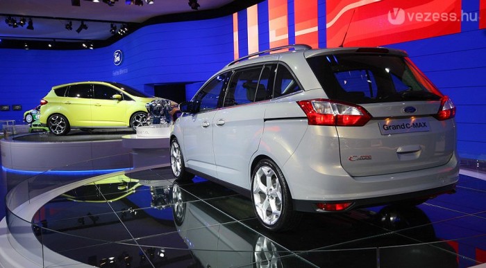 Még egy év telik el a forgalmazásig