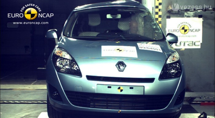 Törhetetlen a Renault-egyterű 6 | Vezess Az oszlopteszten átlagon felül szerepelt