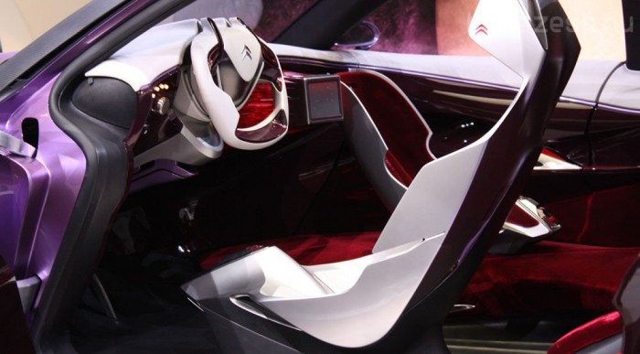 Kagylóülés és lábtartó