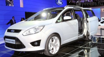 Új kis fogyasztású motorok a Fordtól